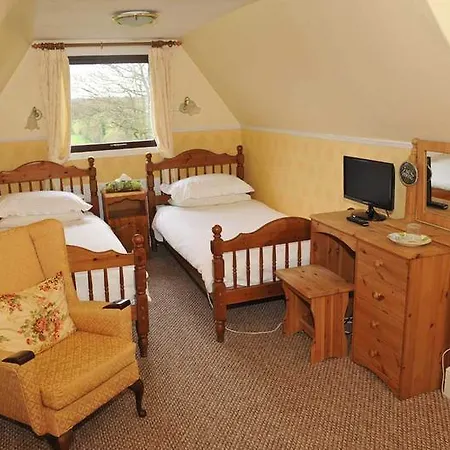 Bed and Breakfast Lough Owel Μουλινγκάρ