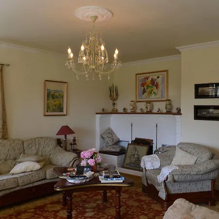Bed and Breakfast Lough Owel Μουλινγκάρ